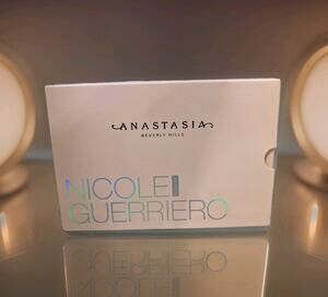Anastasia Beverly Hills ABH Nicole Guerriero Glow Kit Highlighter Palette NIB